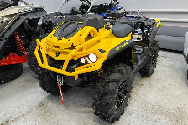 Can-Am OUTLANDER XMR 1000R